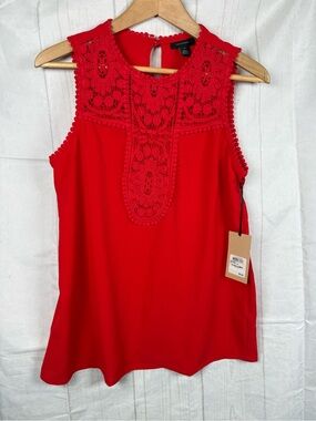 Halogen Women’s Sleeveless Top Lace crochet trim Size XS Red